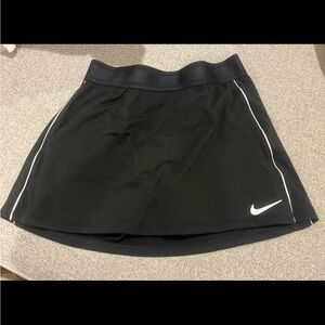 Nike Women's NikeCourt Dri-FIT Victory Tennis Skirt